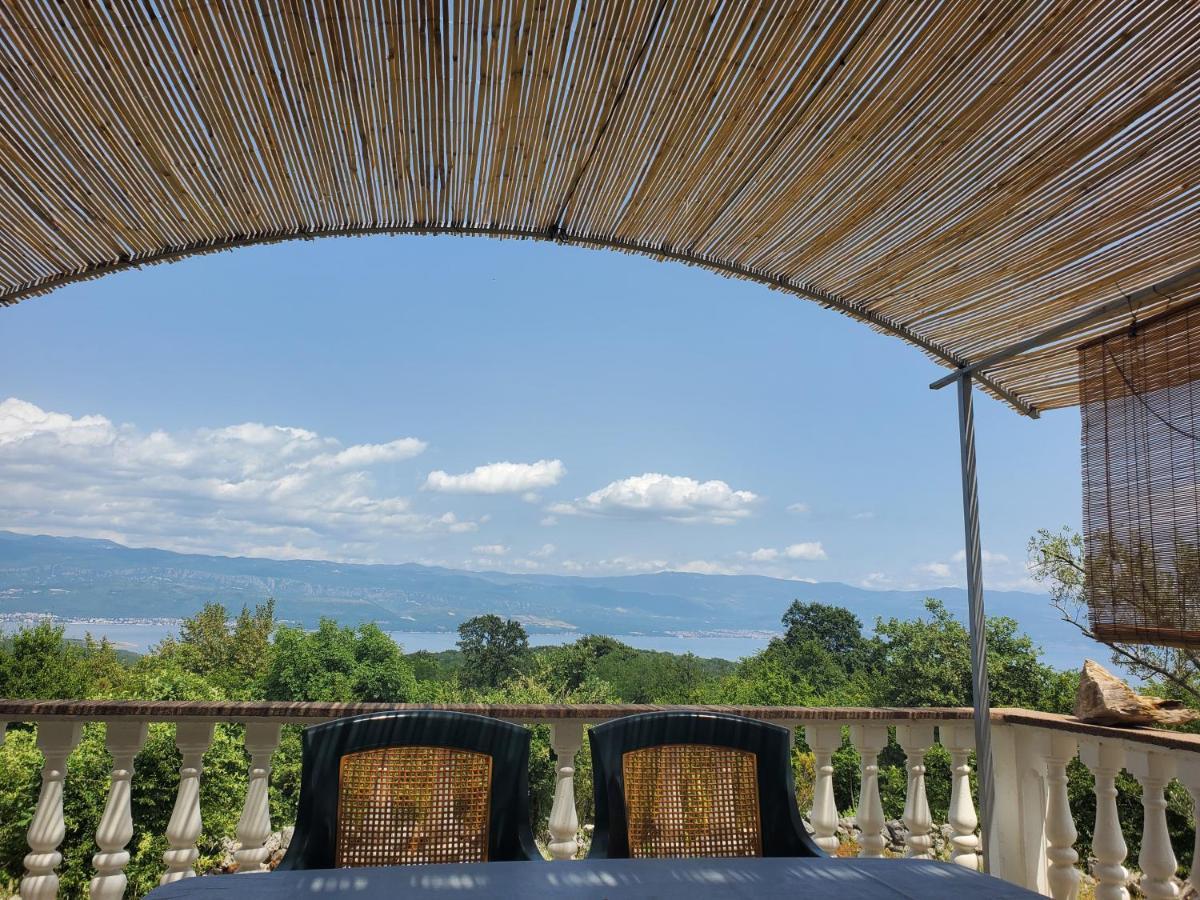 Hilltop Villa Risika Exterior foto